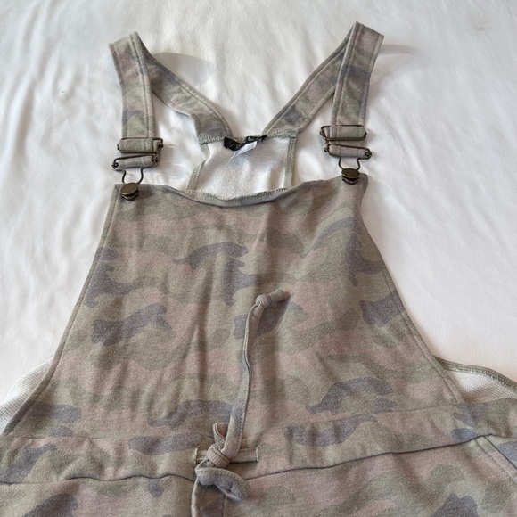 VENUS Camouflage Patterned Overalls - Picture 3 of 6